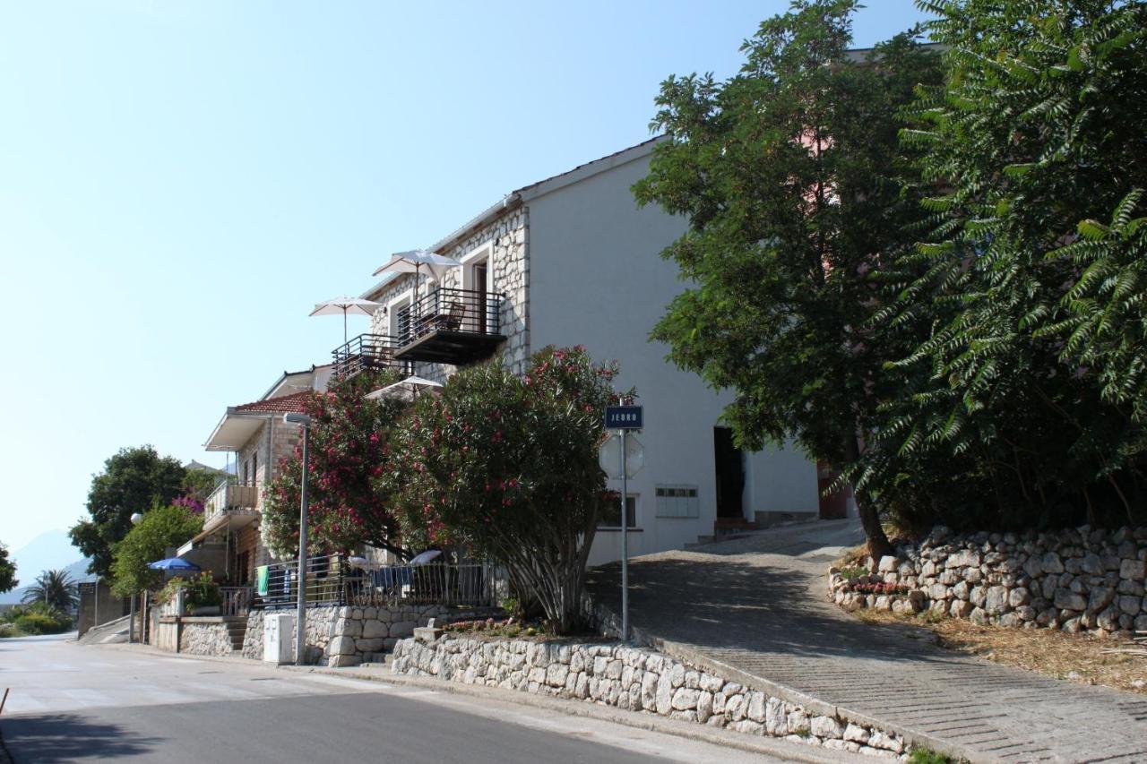Apartments By The Sea Gradac, Makarska - 6661 格拉达茨 外观 照片