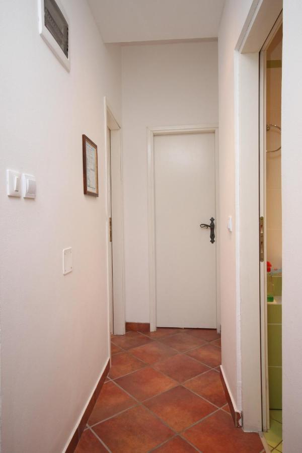 Apartments By The Sea Gradac, Makarska - 6661 格拉达茨 外观 照片