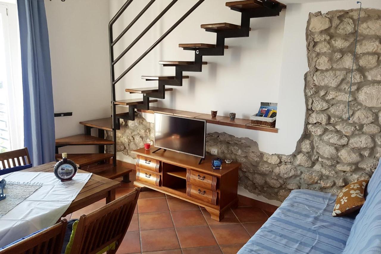 Apartments By The Sea Gradac, Makarska - 6661 格拉达茨 外观 照片