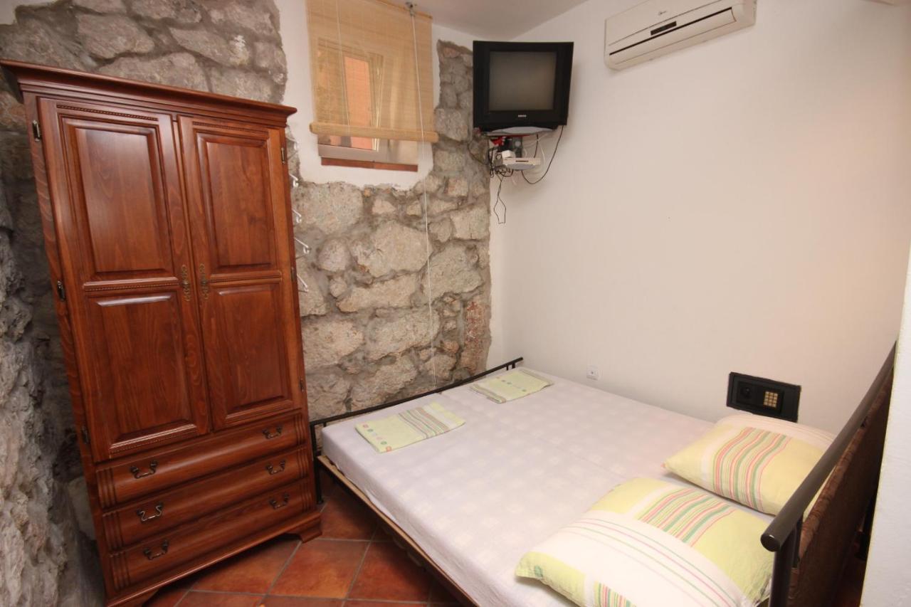 Apartments By The Sea Gradac, Makarska - 6661 格拉达茨 外观 照片